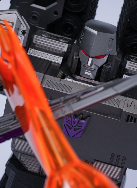 Robosen Flagship Megatron – Auto-Converting Robot